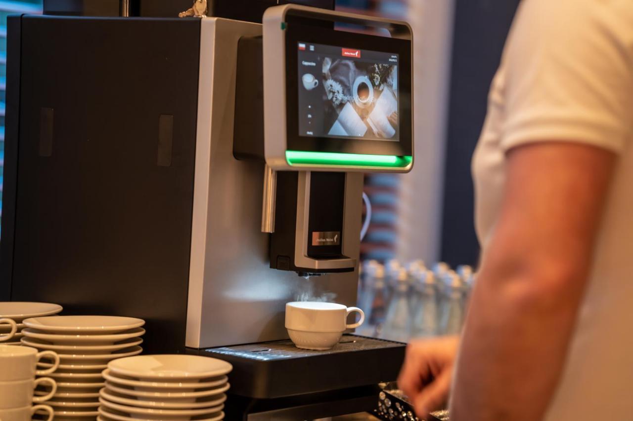 Belmonte Hotel Krynica-Zdroj Luaran gambar A coffee machine